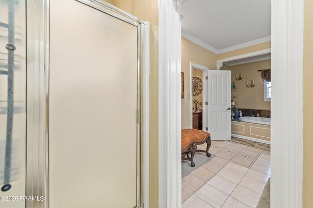 201 Kurzweg Drive, Lafayette, LA 70508