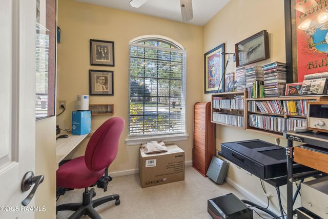 201 Kurzweg Drive, Lafayette, LA 70508