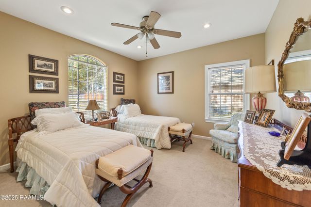 201 Kurzweg Drive, Lafayette, LA 70508