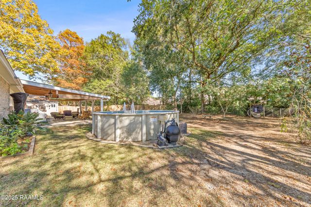 201 Kurzweg Drive, Lafayette, LA 70508