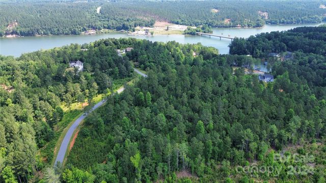 1545 Lake Vista Drive NE, Connelly Springs, NC 28612