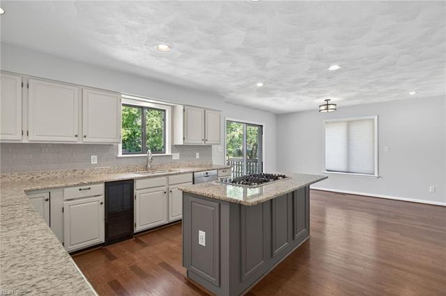 2208 Brushwood TER, Virginia Beach, VA 23456