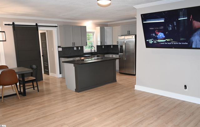 212 Donnan Road, Greenville, SC 29687