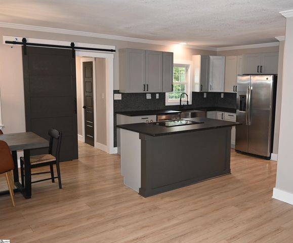 212 Donnan Road, Greenville, SC 29687