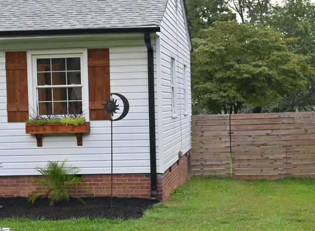 212 Donnan Road, Greenville, SC 29687