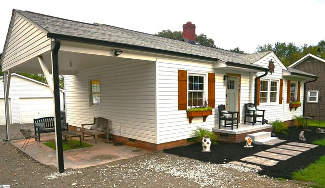 212 Donnan Road, Greenville, SC 29687