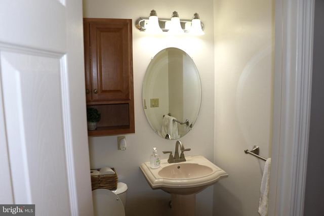6102 FIRESIDE CIR, Harrisburg, PA 17109