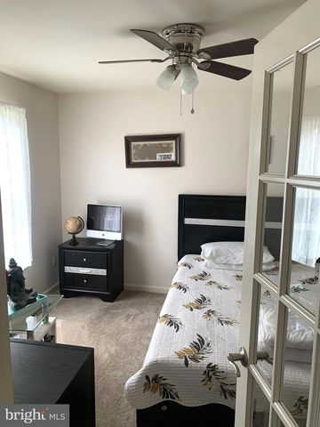 6102 FIRESIDE CIR, Harrisburg, PA 17109