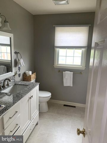 6102 FIRESIDE CIR, Harrisburg, PA 17109
