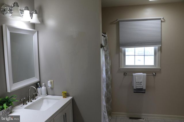 6102 FIRESIDE CIR, Harrisburg, PA 17109