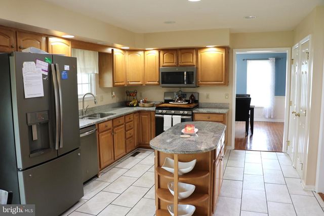 6102 FIRESIDE CIR, Harrisburg, PA 17109