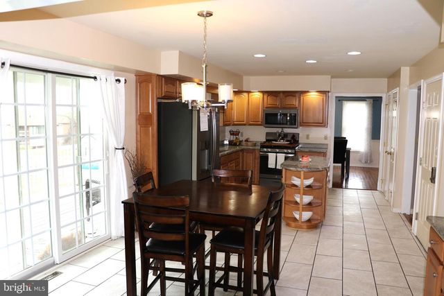 6102 FIRESIDE CIR, Harrisburg, PA 17109