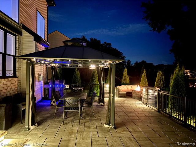 14079 Cobblestone Court, Belleville, MI 48111