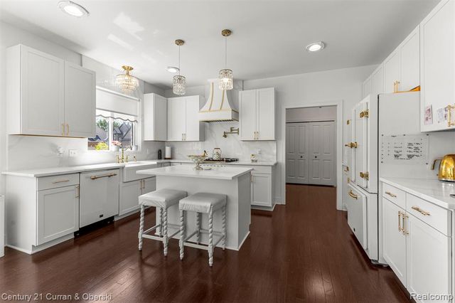 14079 Cobblestone Court, Belleville, MI 48111