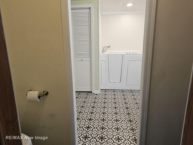 2002 W Isabella Road, Midland, MI 48640