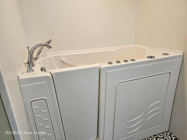 2002 W Isabella Road, Midland, MI 48640