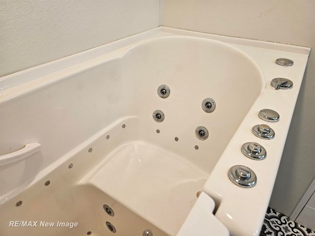 2002 W Isabella Road, Midland, MI 48640