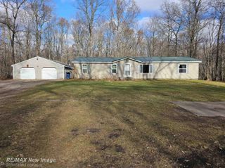 2002 W Isabella Road, Midland, MI 48640