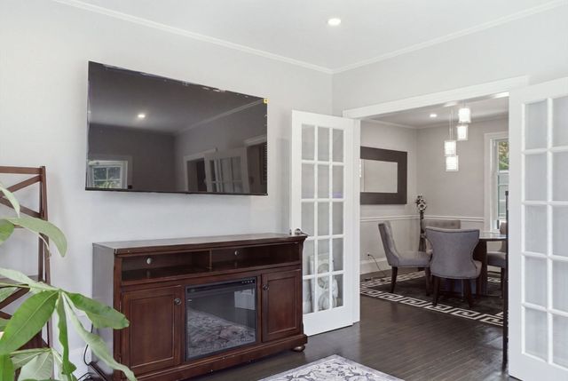 5 High St, Saugus, MA 01906