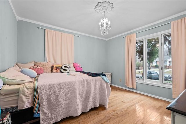 2009 Downing Street, Greensboro, NC 27410