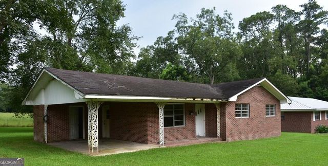 305 S BAKER Street, Glennville, GA 30427