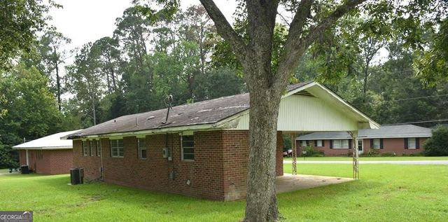 305 S BAKER Street, Glennville, GA 30427