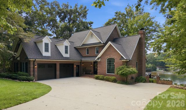 131 Long Cove Lane, Mooresville, NC 28117