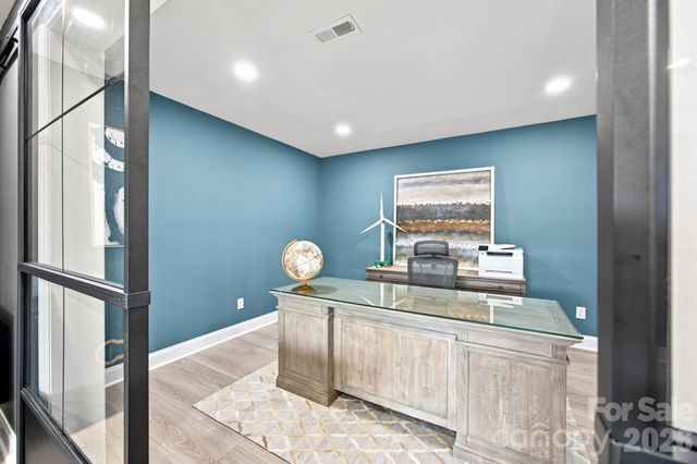 131 Long Cove Lane, Mooresville, NC 28117