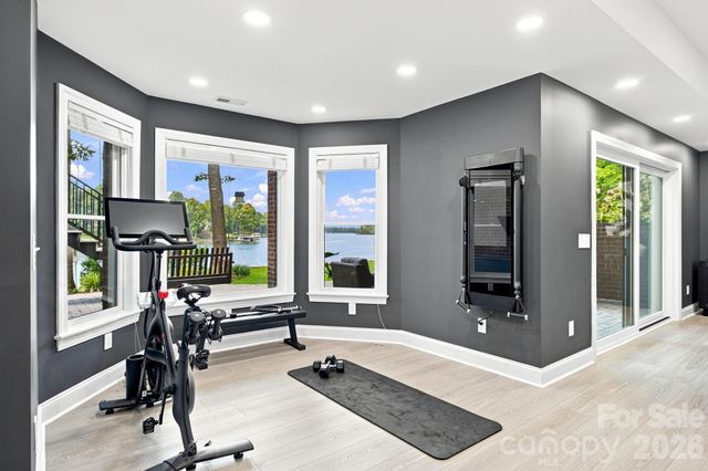 131 Long Cove Lane, Mooresville, NC 28117
