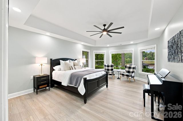131 Long Cove Lane, Mooresville, NC 28117