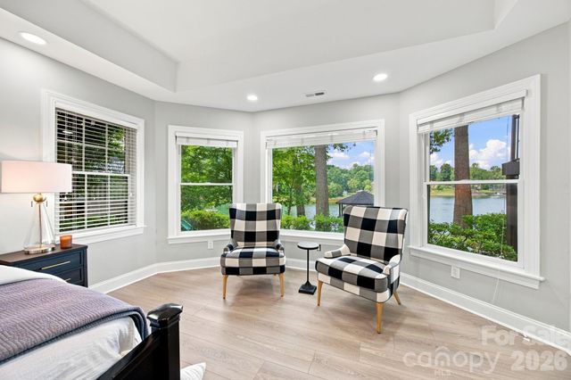 131 Long Cove Lane, Mooresville, NC 28117