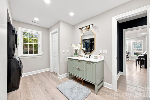 131 Long Cove Lane, Mooresville, NC 28117