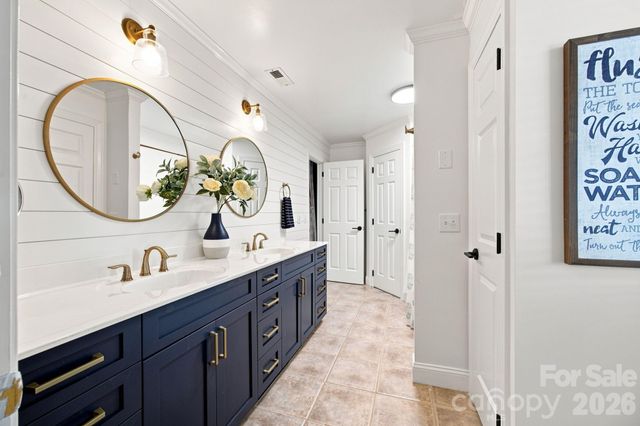 131 Long Cove Lane, Mooresville, NC 28117