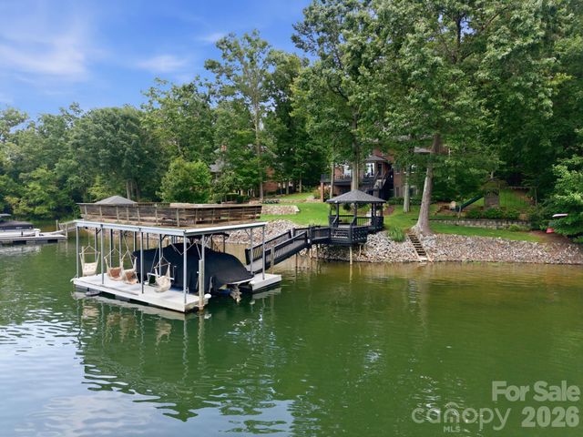 131 Long Cove Lane, Mooresville, NC 28117