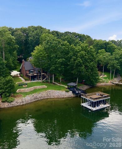 131 Long Cove Lane, Mooresville, NC 28117