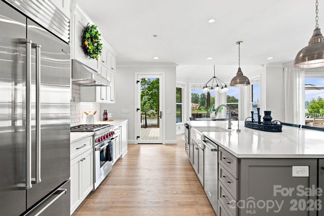 131 Long Cove Lane, Mooresville, NC 28117