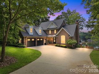 131 Long Cove Lane, Mooresville, NC 28117