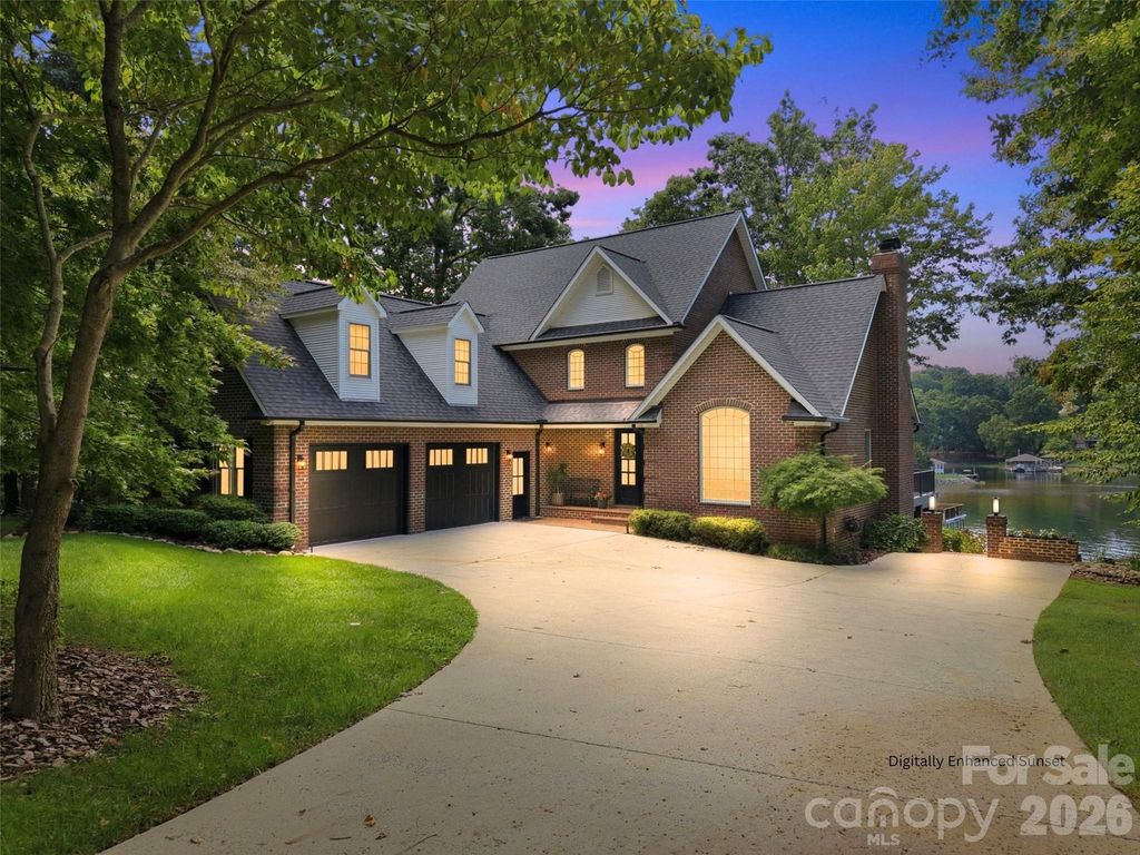 131 Long Cove Lane, Mooresville, NC 28117