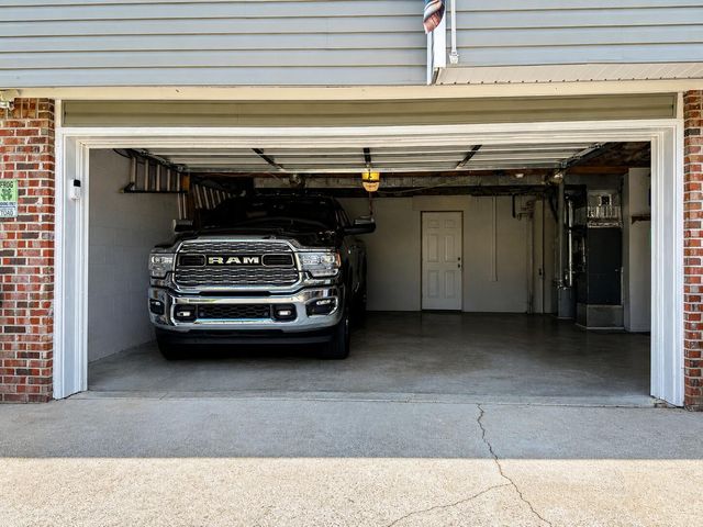 8618 Brookshadow Drive, Hixson, TN 37343