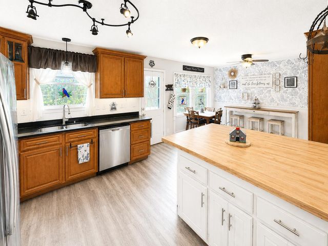 8618 Brookshadow Drive, Hixson, TN 37343