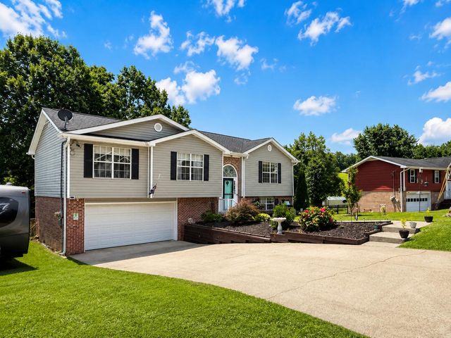 8618 Brookshadow Drive, Hixson, TN 37343