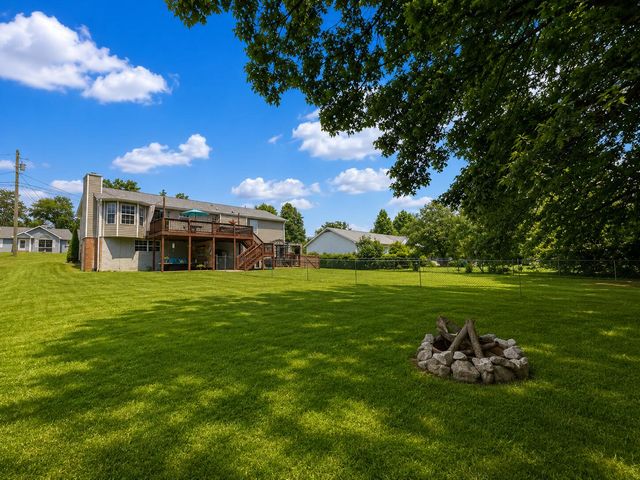 8618 Brookshadow Drive, Hixson, TN 37343