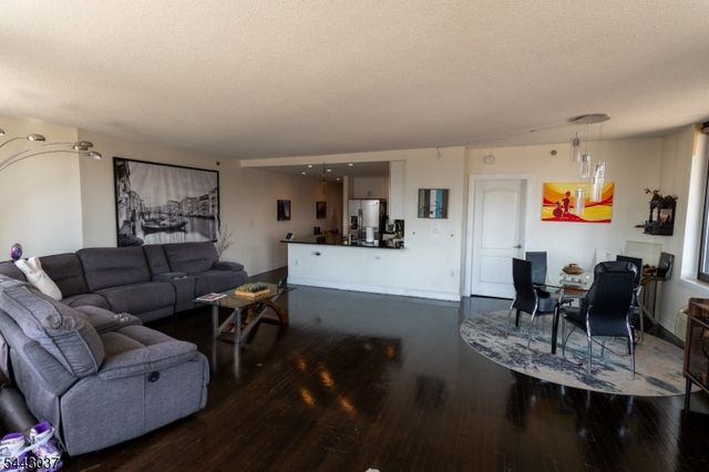 415 Newark St 5A, Hoboken City, NJ 07030