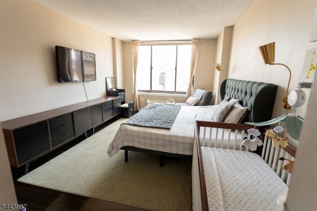 415 Newark St 5A, Hoboken City, NJ 07030