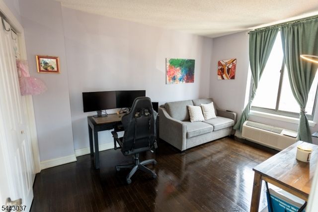 415 Newark St 5A, Hoboken City, NJ 07030
