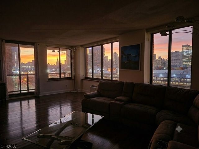 415 Newark St 5A, Hoboken City, NJ 07030