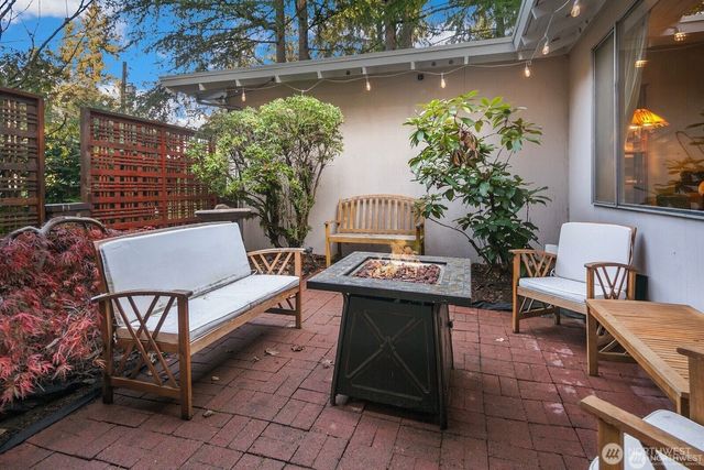 12421 NE 65th Place, Kirkland, WA 98033