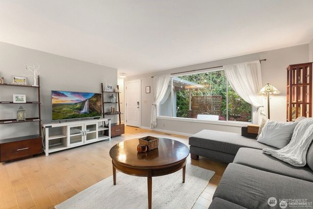 12421 NE 65th Place, Kirkland, WA 98033