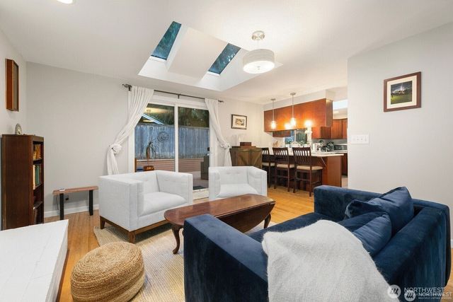 12421 NE 65th Place, Kirkland, WA 98033