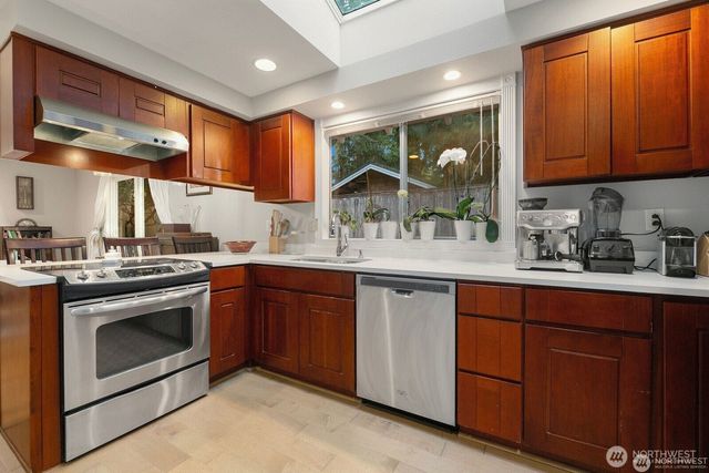 12421 NE 65th Place, Kirkland, WA 98033